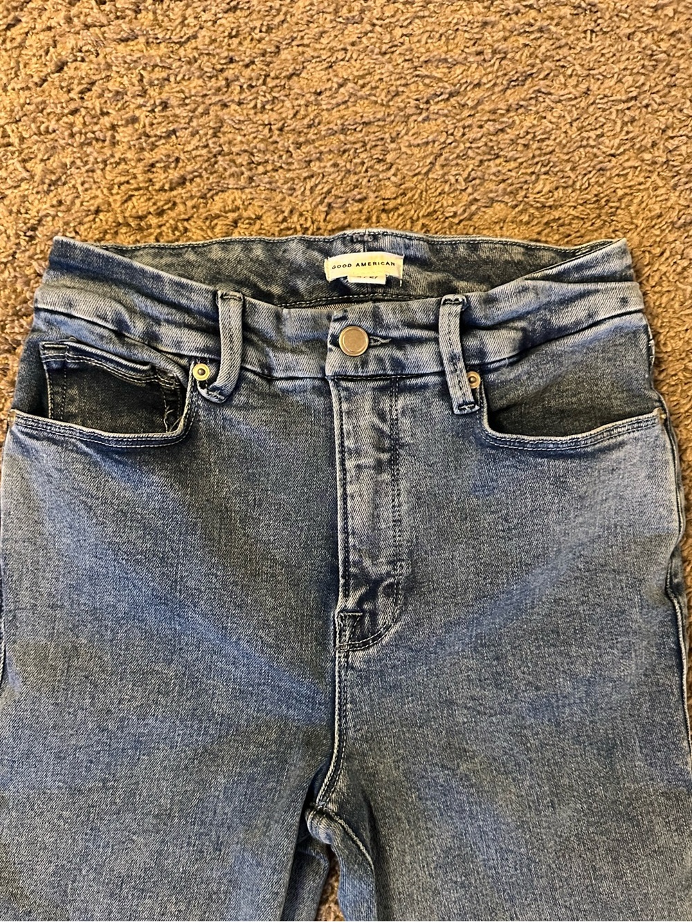 Good American Light Wash Skinny Jeans - Picture 3 of 5